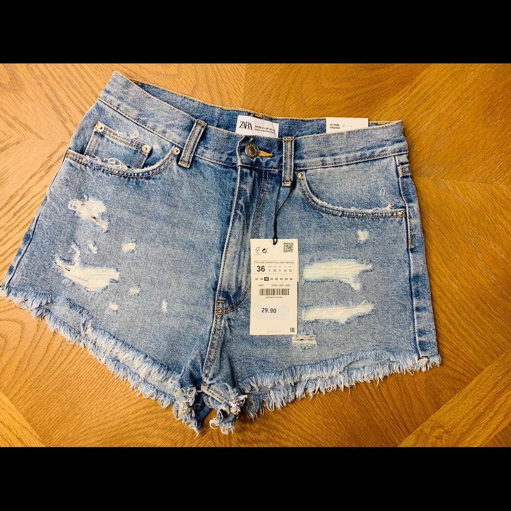 Zara High Rise Frayed Denim shorts - Picture 5 of 9
